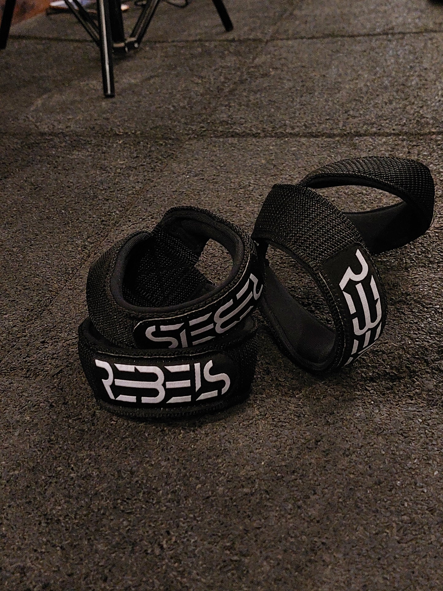 Rebels ∞-straps