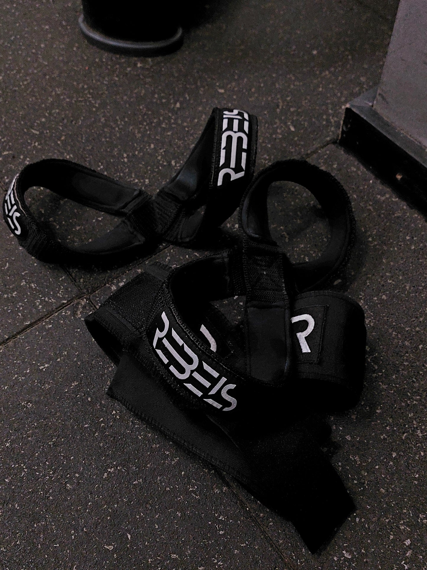 Bundle: Rebels wrist wraps + ∞-straps