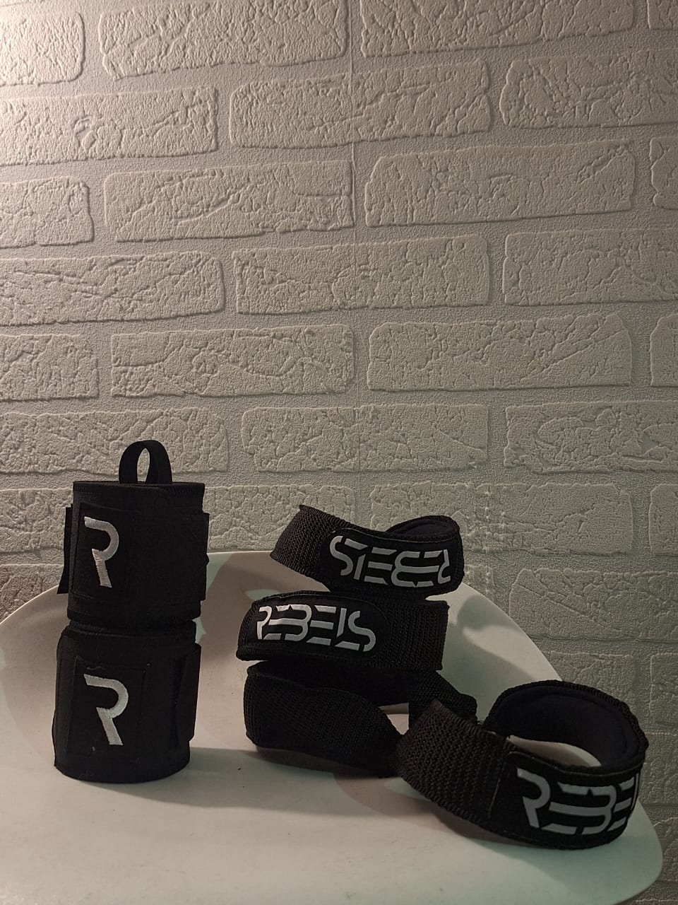 Bundle: Rebels wrist wraps + ∞-straps