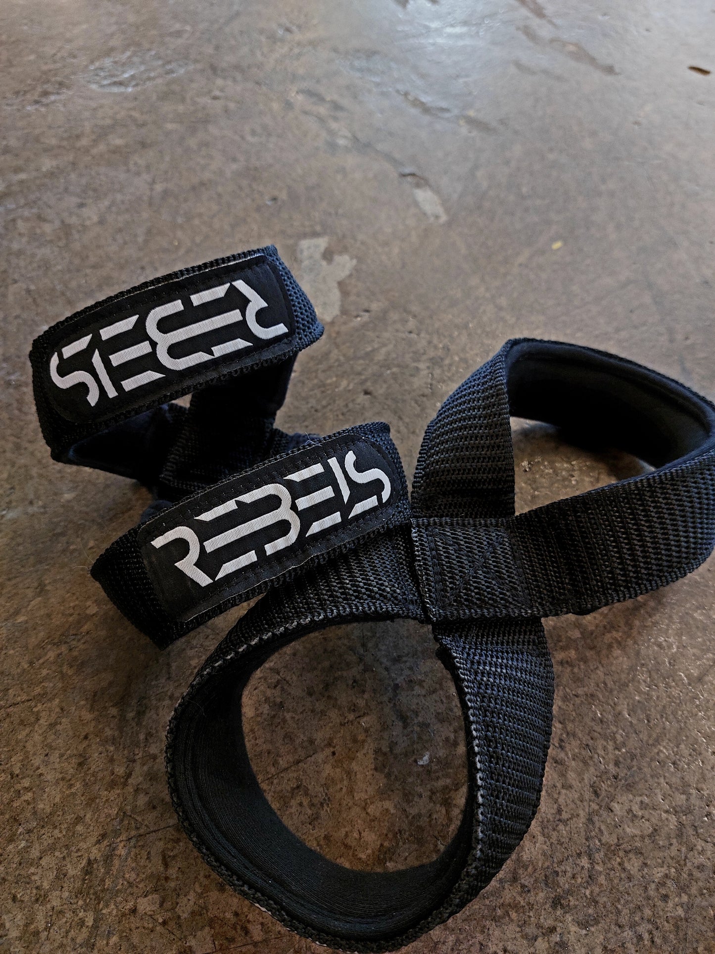Rebels ∞-straps